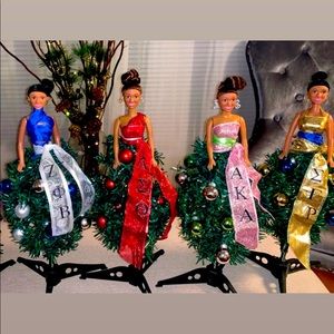Holiday Diva Dolls!